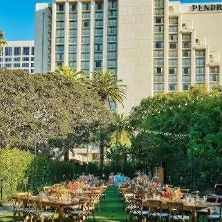 Fashion Island Hotel